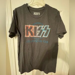 Kiss 1976 Destroyer Tour Short Sleeve T-Shirt Men’s Size Large (L)